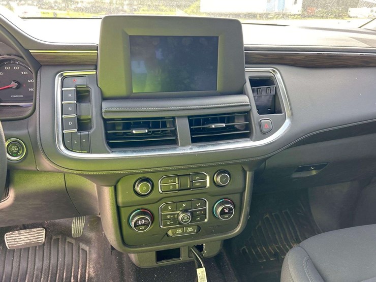 2021-chevrolet-tahoe-4x4-suv-image-17