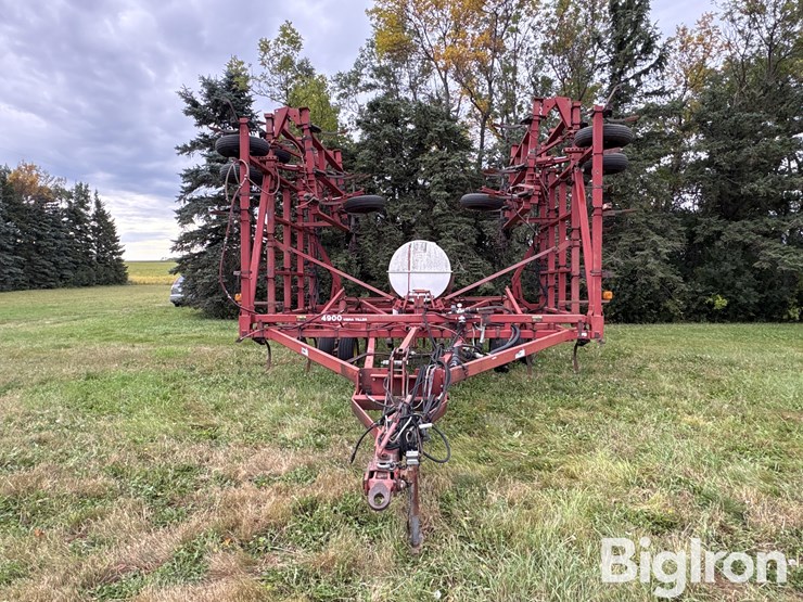 case-ih-4900-image-2