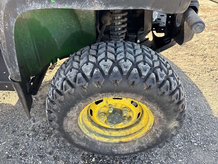 john-deere-gator-image-12