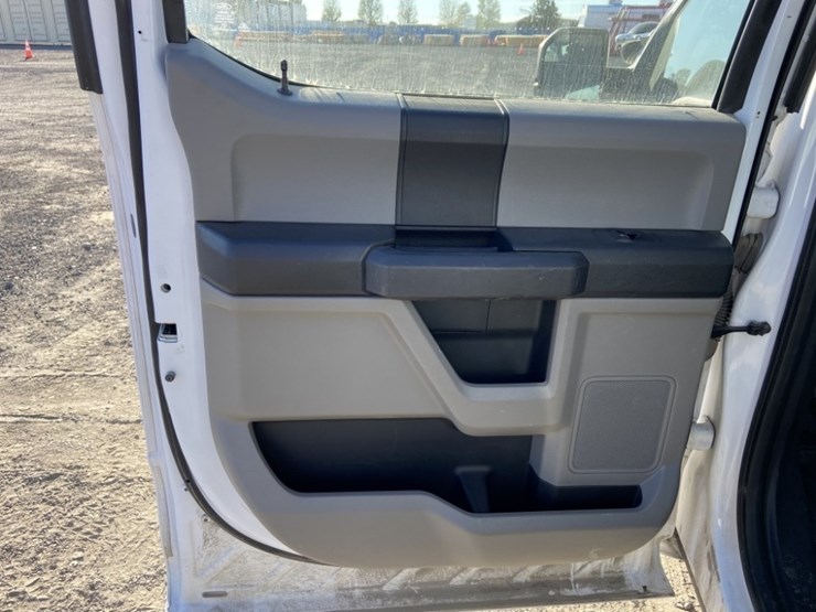 2018-ford-f150-image-27
