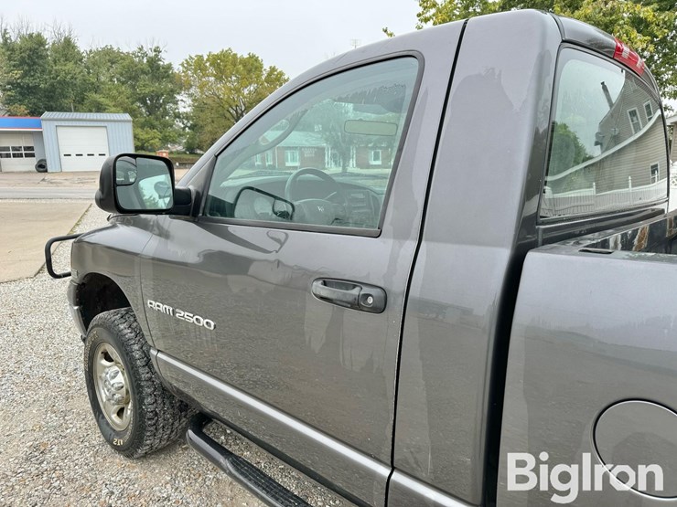 2004-dodge-ram-2500-image-17