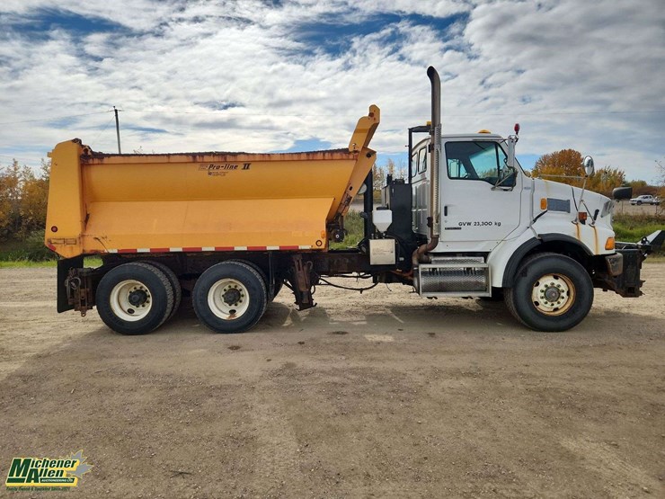 2009-sterling-lt8500-image-24