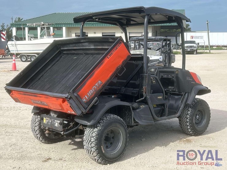 2015-kubota-rtv-x900-4x4-utility-cart-image-3