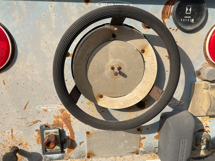 #8633-•-hobart-powerweld-303-welder-trailer-(maq)-image-32