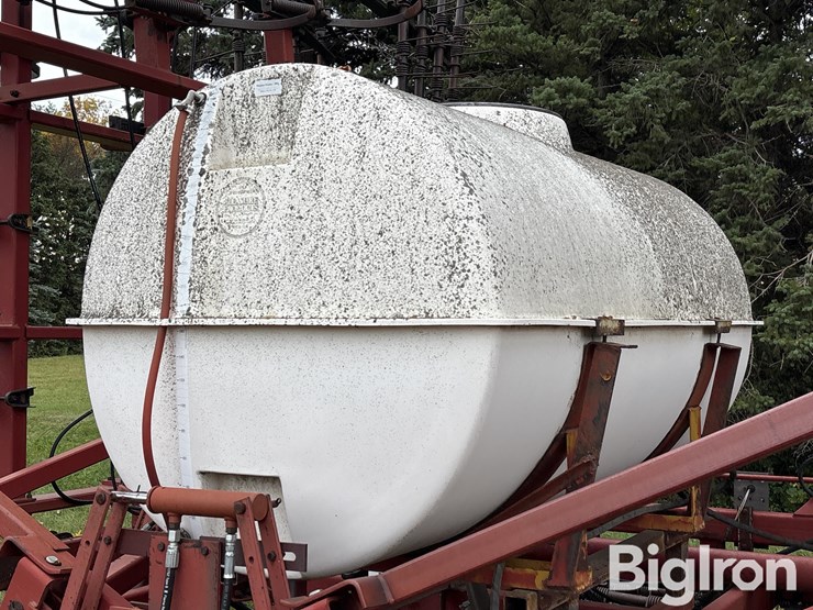 case-ih-4900-image-16
