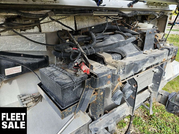 non-operable-2015-ford-e-series-s/a-step-van-image-16