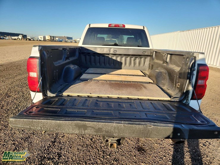 2016-chevrolet-silverado-2500hd-image-27