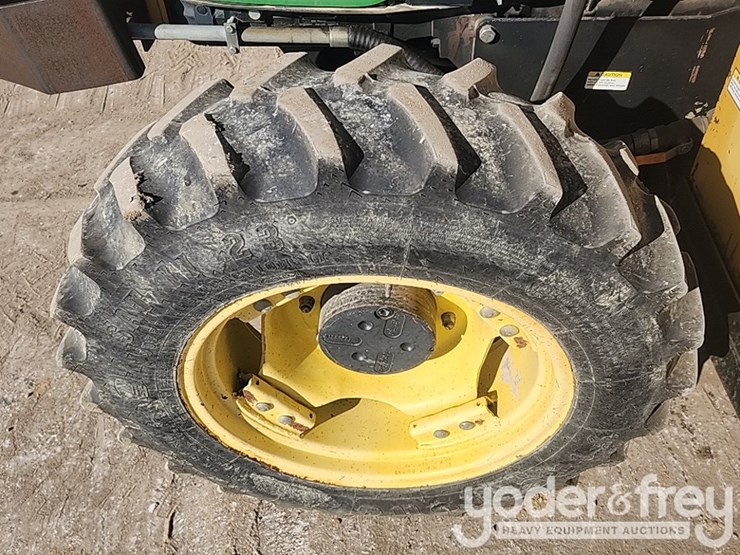 2009-john-deere-5093e-image-11