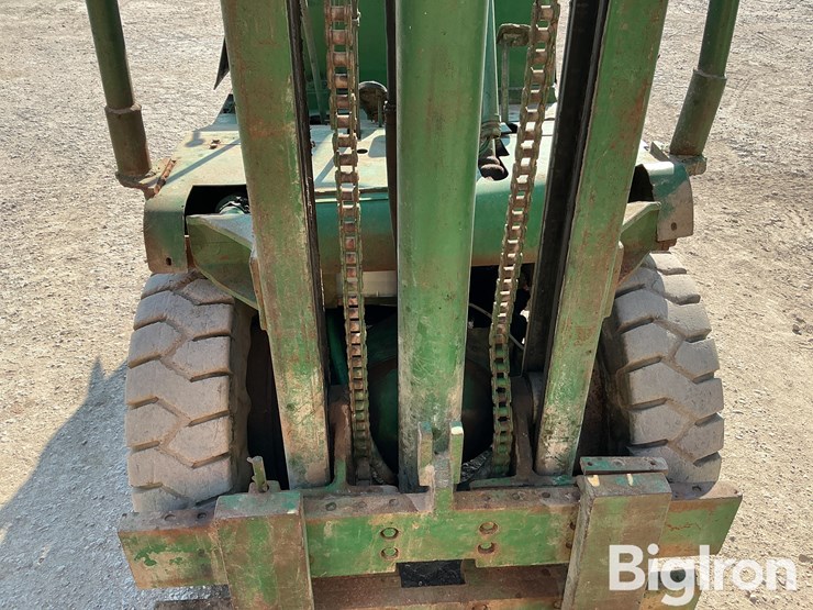 clark-yardlift-y40-forklift-image-19