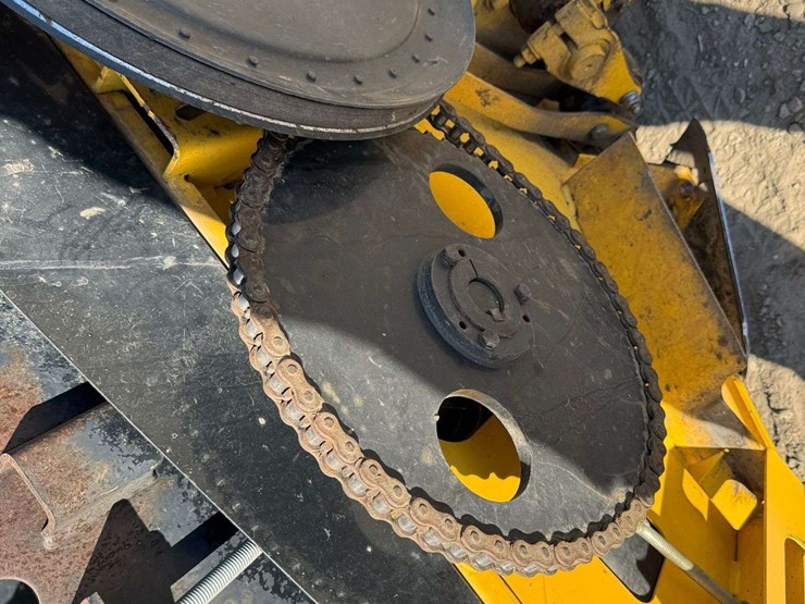 new-holland-h8040-image-15