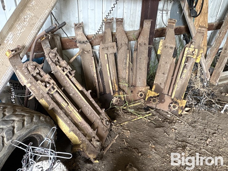 new-holland-974-image-3