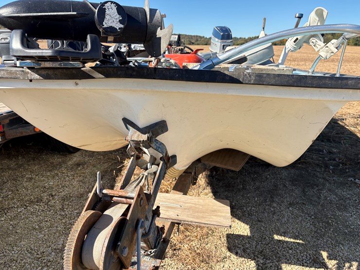 #1875-•-mckee-craft-fiberglass-fishing-boat-image-21