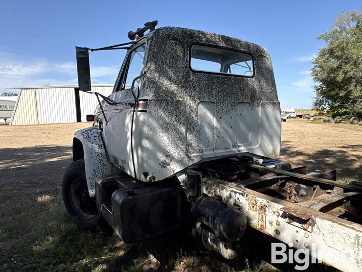 1975-gmc-9500-image-18