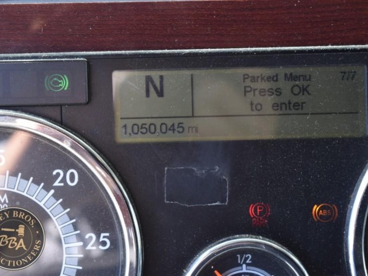 2020-western-star-5700xe-image-60