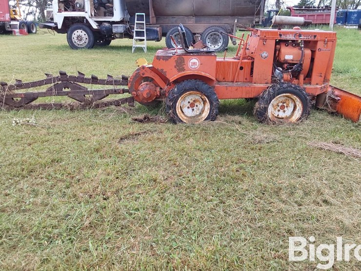 ditch-witch-v30-image-4