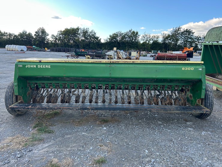 john-deere-8300-image-5