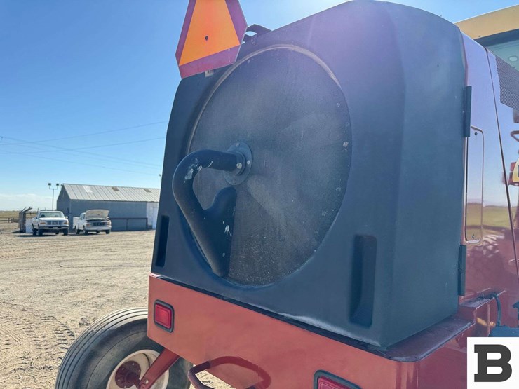 new-holland-h8040-image-38