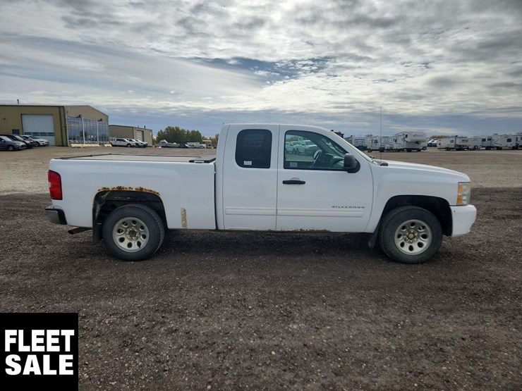 2010-chevrolet-silverado-1500-lt-image-21