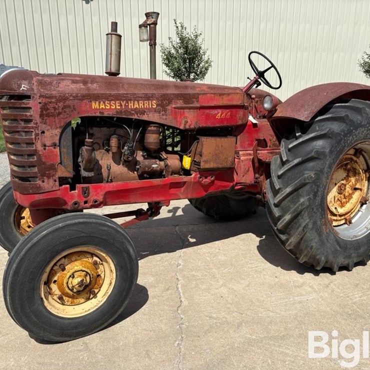 1956 MASSEY-HARRIS 444
