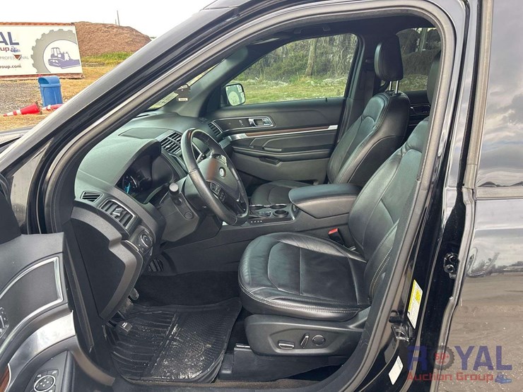 2018-ford-explorer-image-12