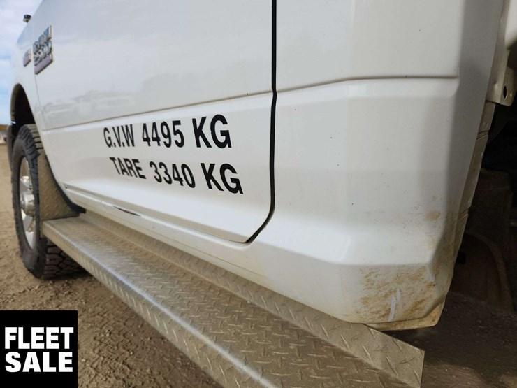 2015-ram-2500-slt-image-41