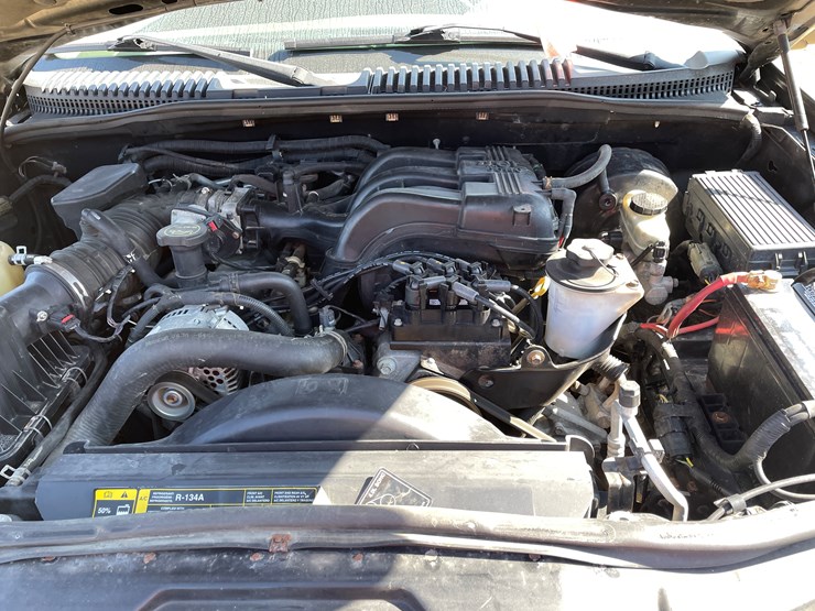 2004-ford-explorer-image-73