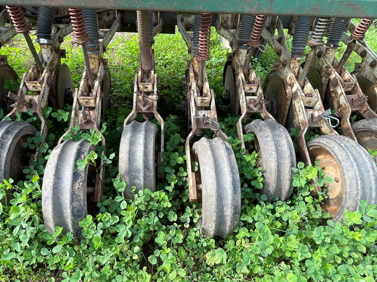 #5022-•-marliss-13'-grain-drill-image-12