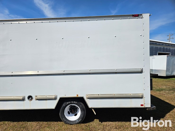 2002-gmc-3500-image-15