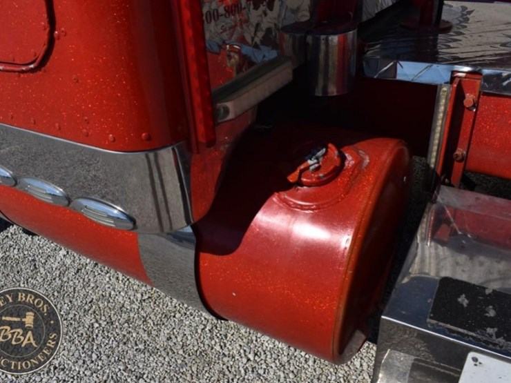1990-peterbilt-379-image-45