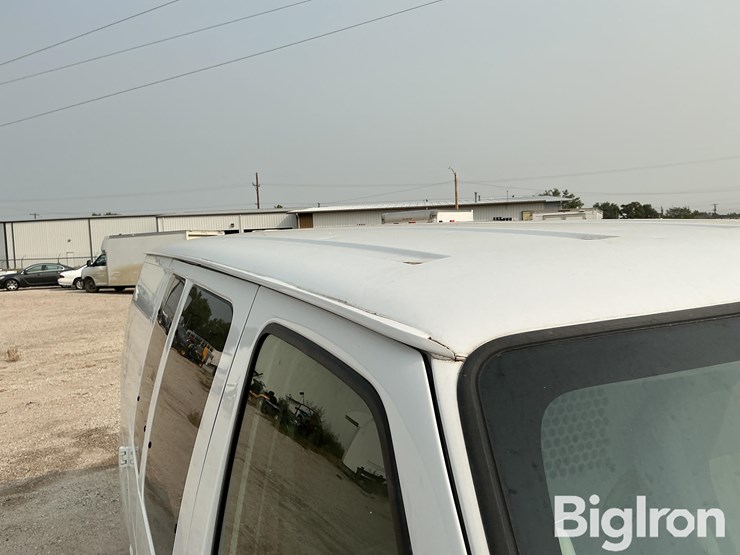 2010-ford-e250-image-20