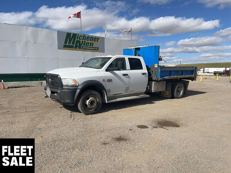 non-operable-2012-ram-5500-4x4-s/a-dump-truck-image-1