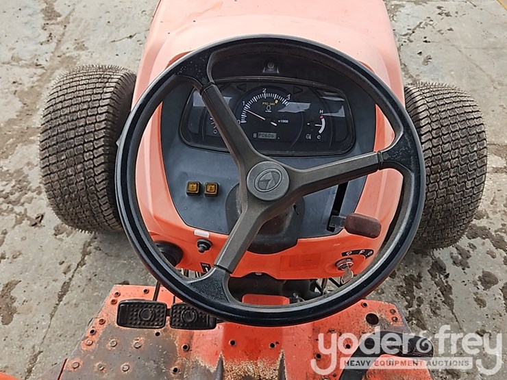 2016-kubota-mx5200hst-image-25