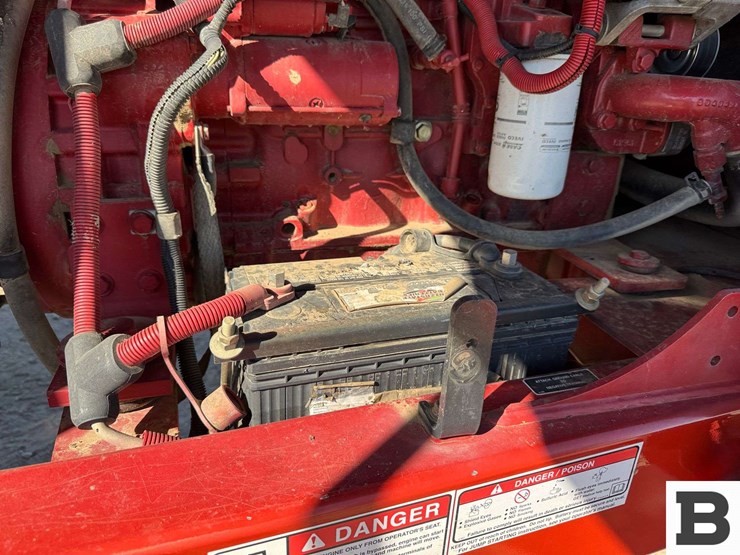 new-holland-h8040-image-32