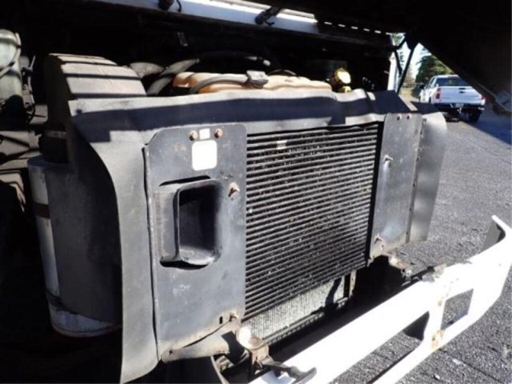 2015-freightliner-mt55-image-53