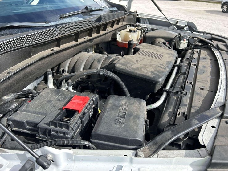 2021-chevrolet-tahoe-4x4-suv-image-9