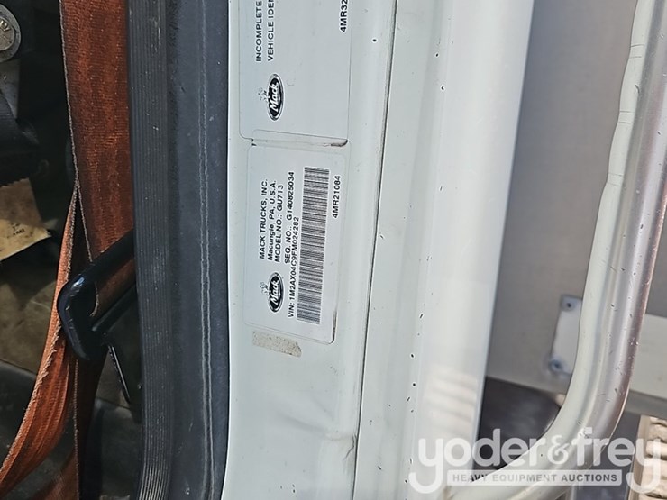 2015-mack-gu713-granite-image-39