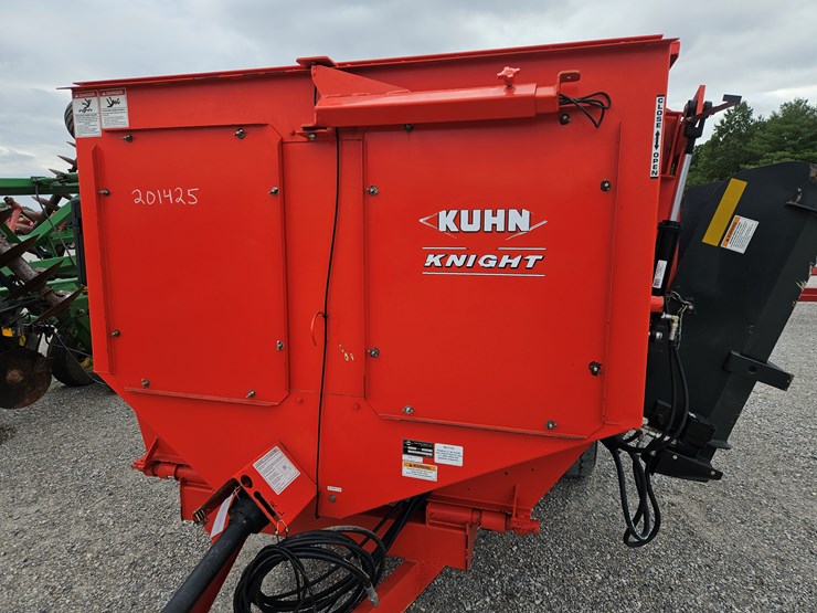 2010-kuhn-knight-3130-image-3
