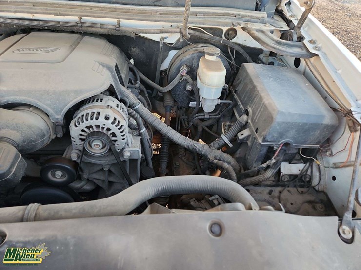 2012-chevrolet-silverado-1500-image-25