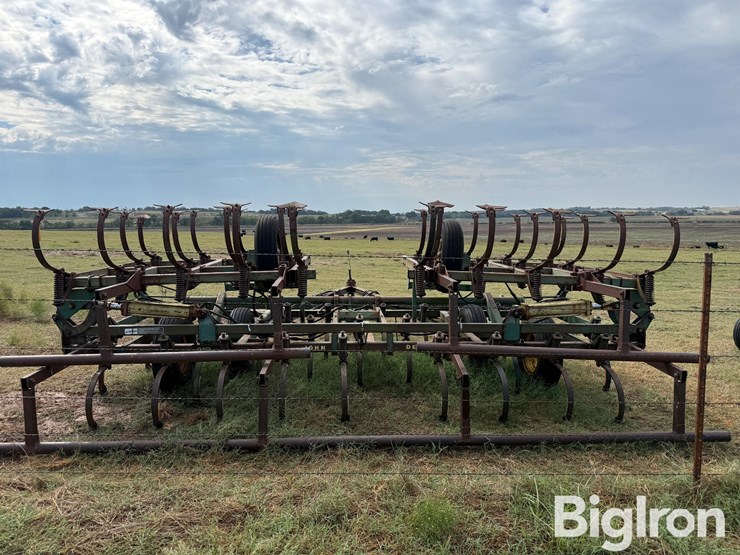 john-deere-1010-image-6