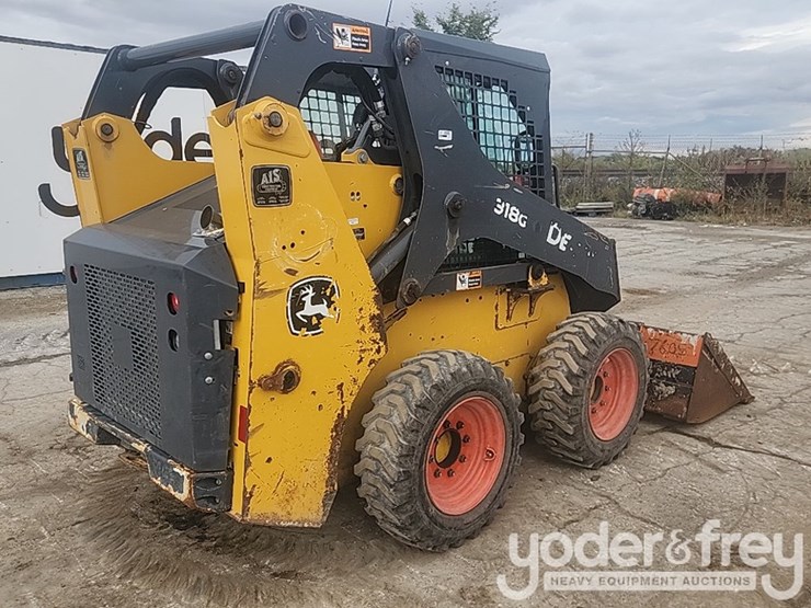 2018-deere-318g-image-5