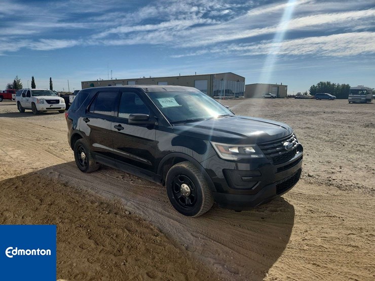 2016-ford-explorer-image-2