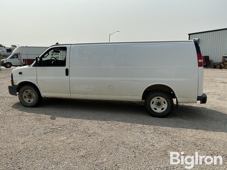 2017-chevrolet-express-g3500-image-8