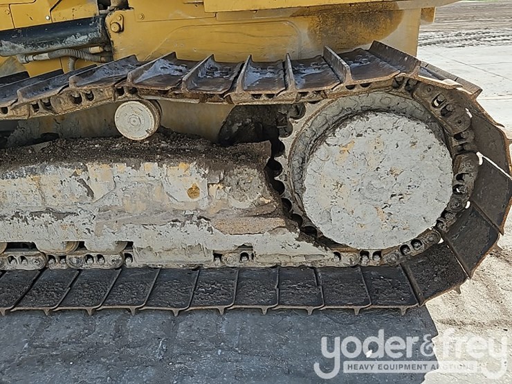 2014-caterpillar-d6k2-lgp-image-21