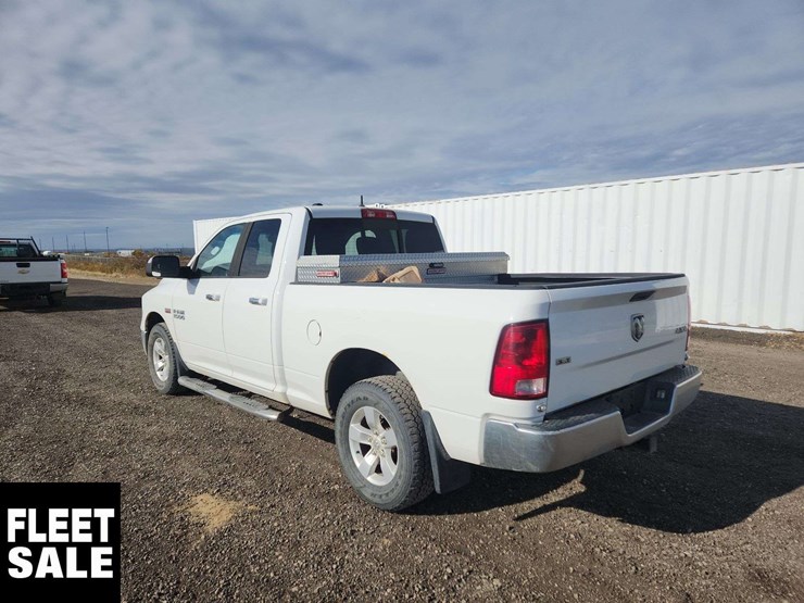 2014-ram-1500-slt-image-3