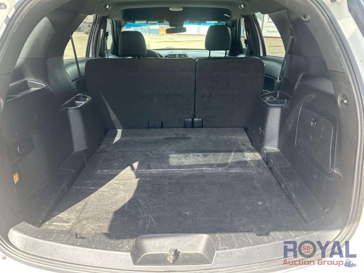 2016-ford-explorer-image-31