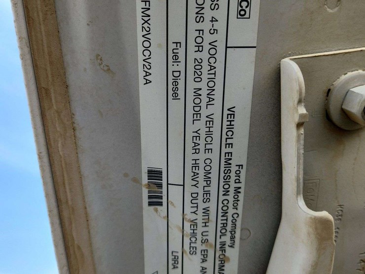 2020-ford-f550-image-15