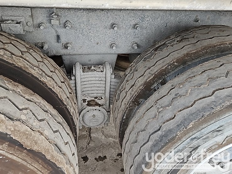 2015-mack-gu713-granite-image-16