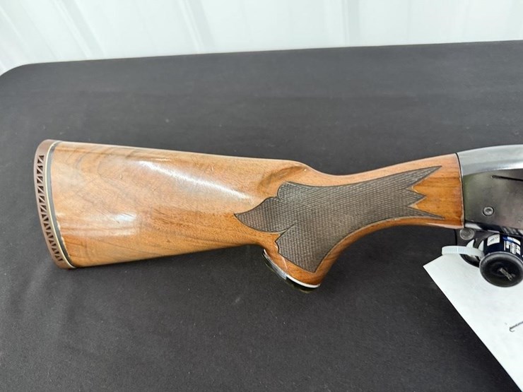 remington-1100-lt-20-gauge-shotgun-image-5