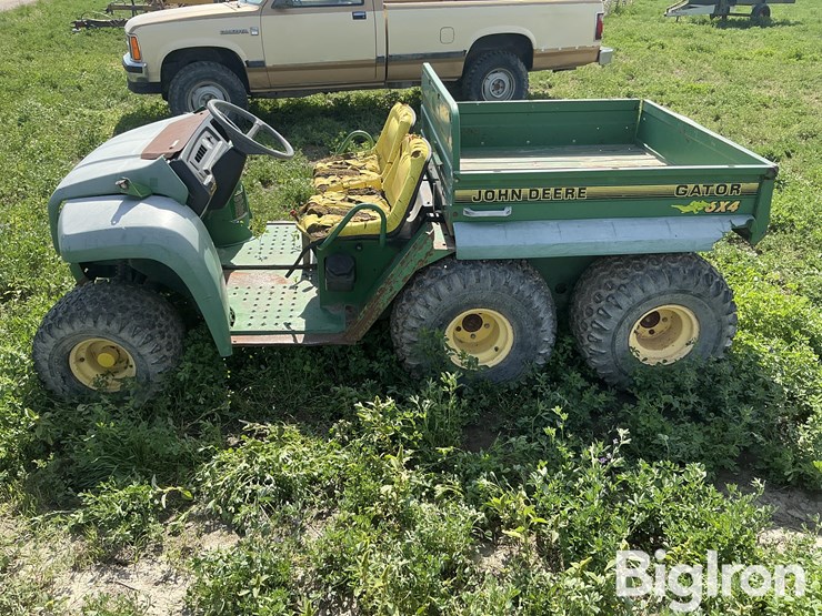 john-deere-gator-image-8