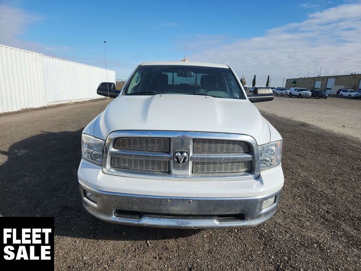 2012-ram-1500-slt-image-23